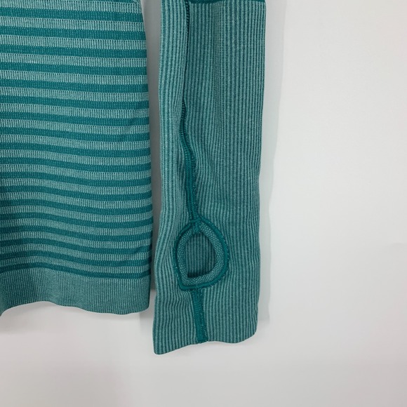 Lululemon Top Women Size 4 Swiftly Tech Teal Stripe Print Long Sleeve Thumbholes - Picture 7 of 13